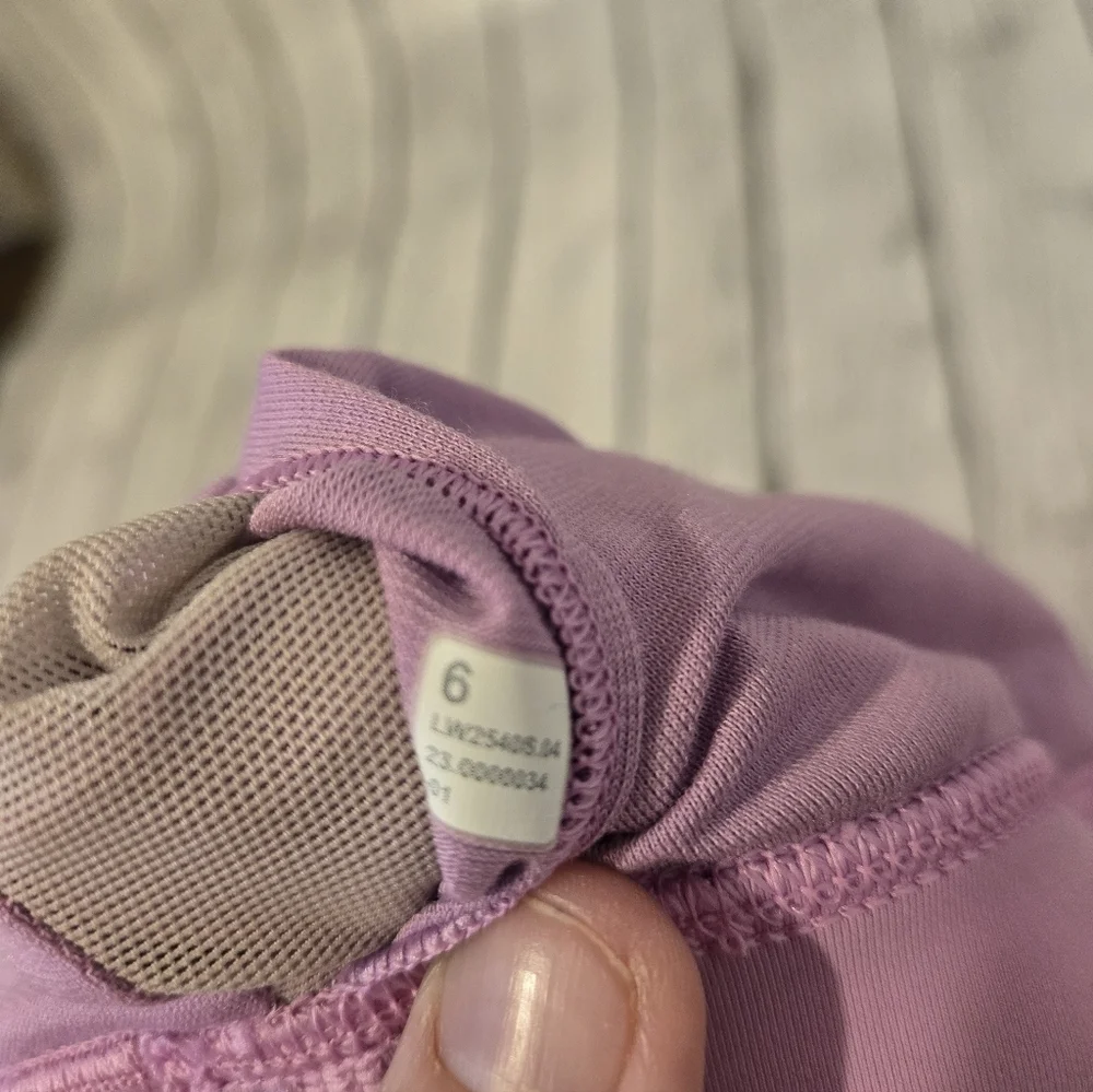 Lululemon Energy Bra Pink Strappy Back Size 6 Light Support Yoga Gym